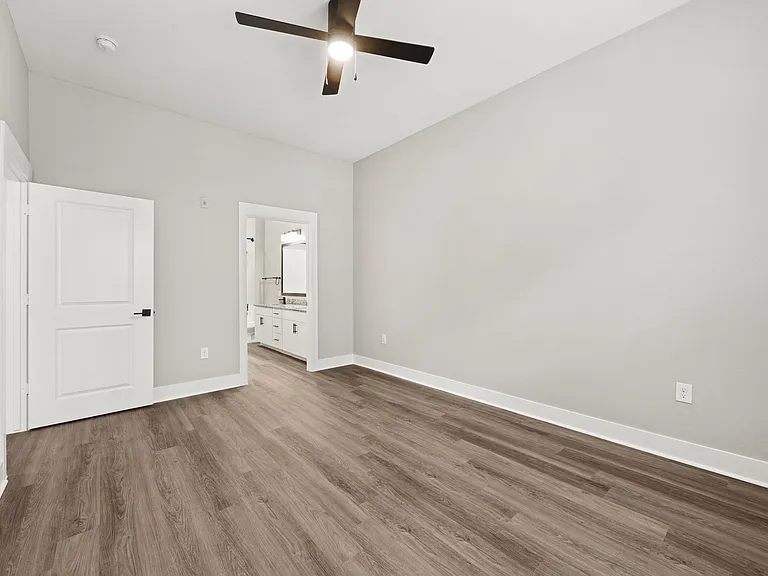 The Fairmount at Oak Lawn — Photo 22
