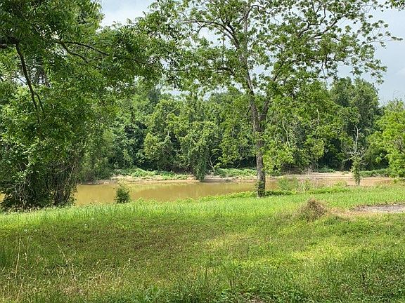 3rd image of 407 Pecan Valley Dr