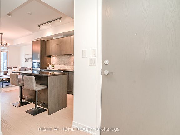 5th image of 21 Widmer St #1808