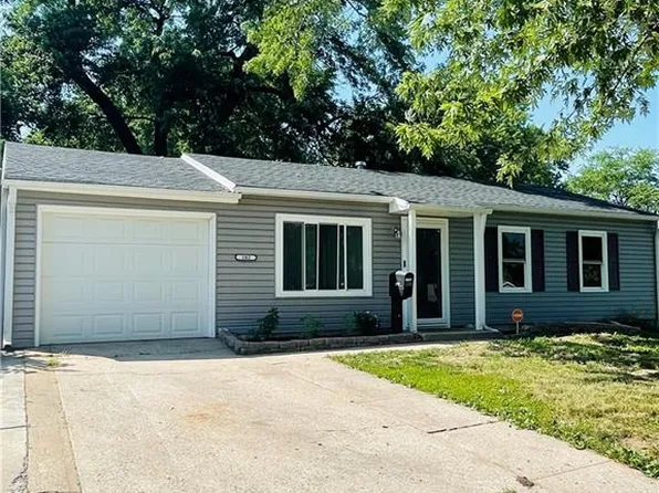 302 E 3rd Dr S, Independence, MO 64050