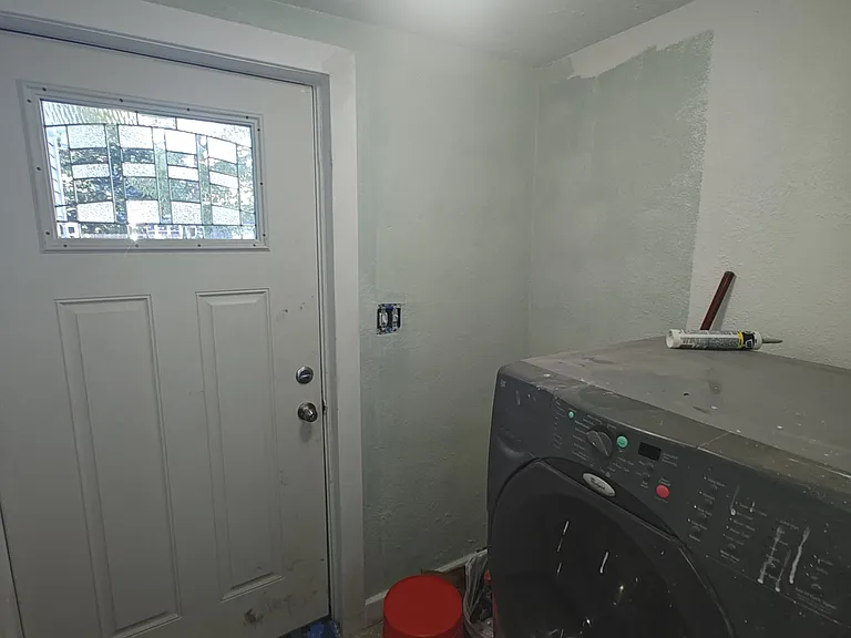 1128 Portage Ave #1C — Photo 8