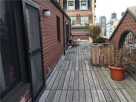 Rented by Hudson Real Estate International LLC | media 33