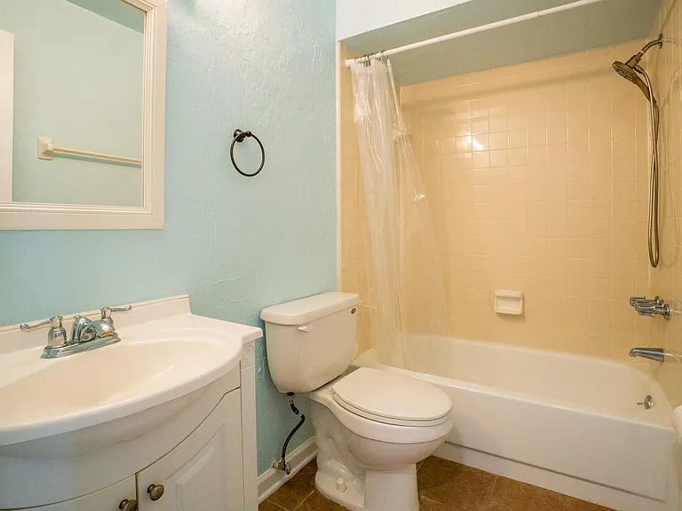 4901 Sandcastle Cir — Photo 24