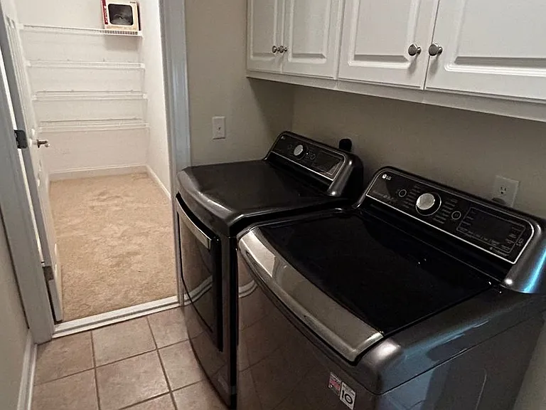 2500 Grier Cir — Photo 26