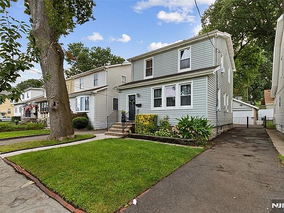 2nd image of 785 Devon Street