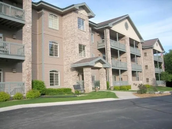 13060 W Bluemound Rd, Elm Grove, WI 53122