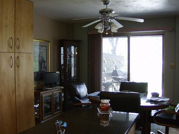 4th image of 1101 Council Oak Dr APT C