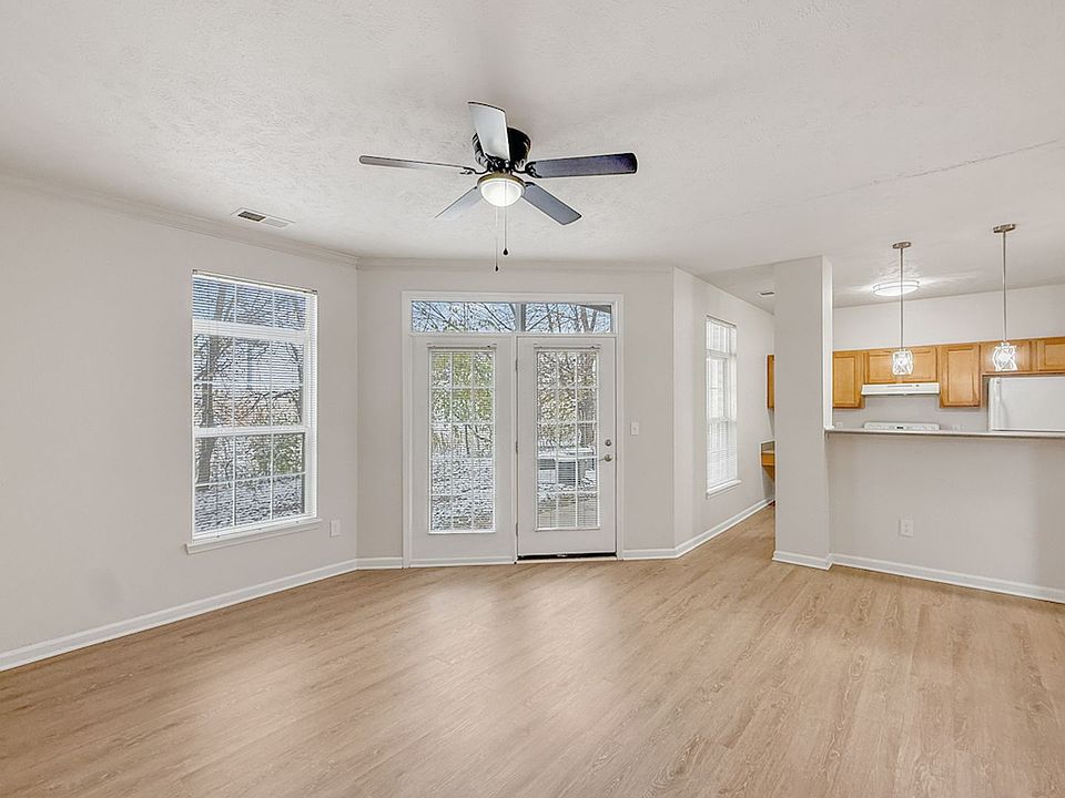 1st image of 702 Beachfront Dr