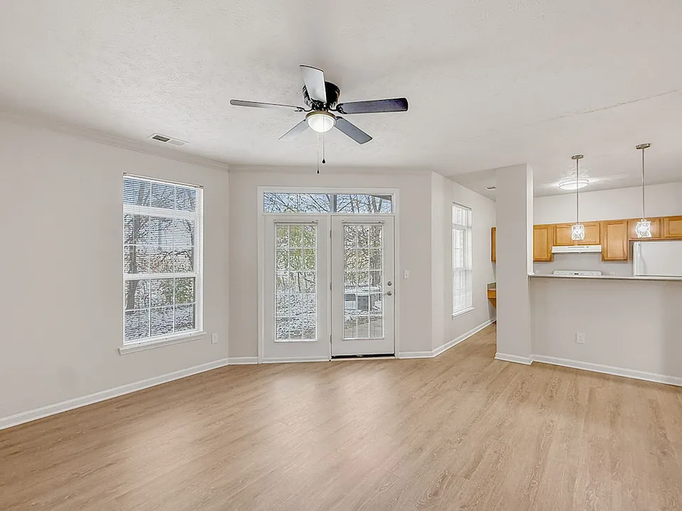 702 Beachfront Dr