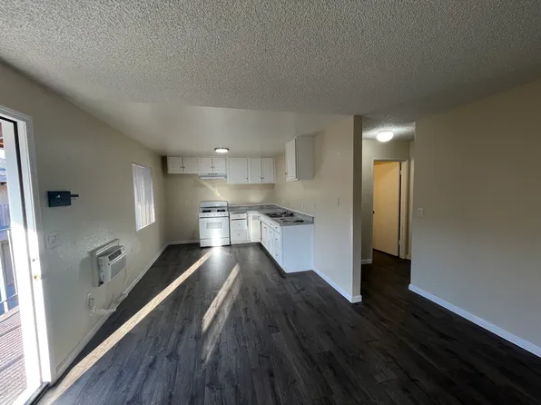 8940 Mango Ave APT 15, Fontana, CA 92335