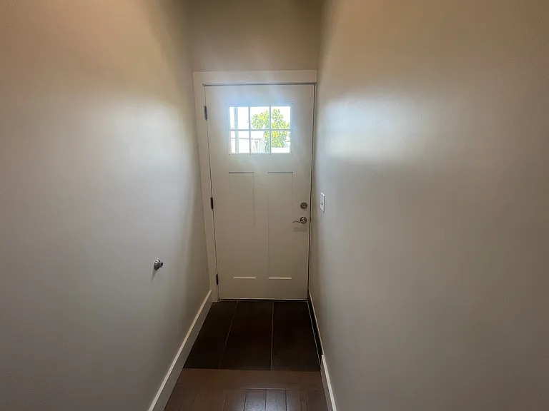 309 W Duffy St #A — Photo 59