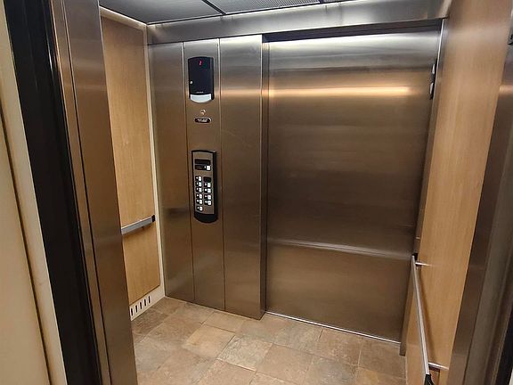 4th image of 10235 116th St NW #204