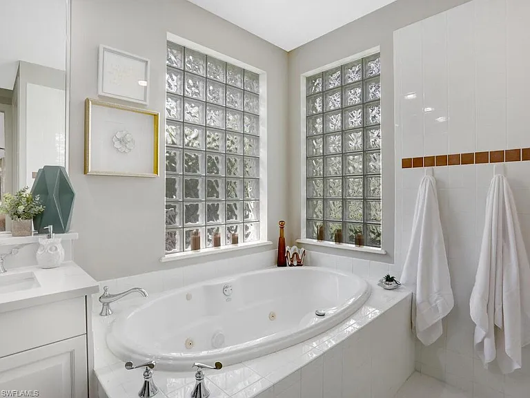 2847 Tiburon Blvd E #8-101 — Photo 27