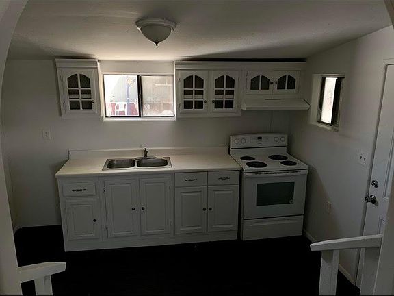4th image of 515 S Encina St