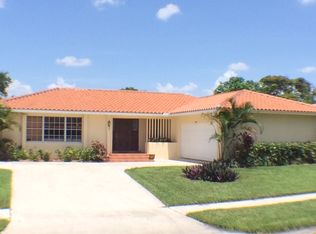 521 S Mangonia Cir, West Palm Beach, FL 33401