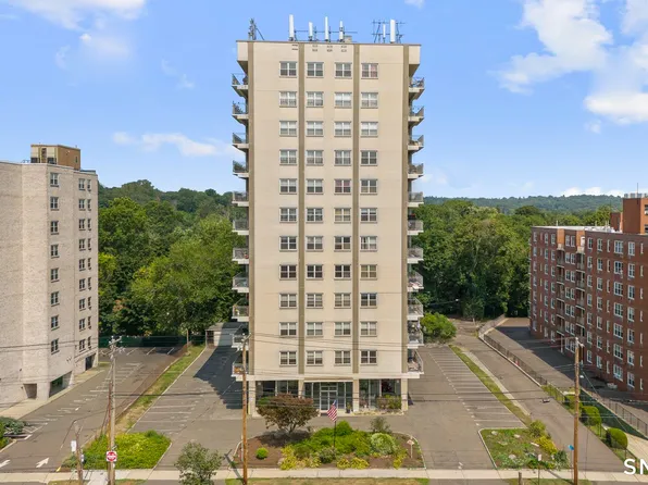 2370 North Avenue #2G, Bridgeport, CT 06604