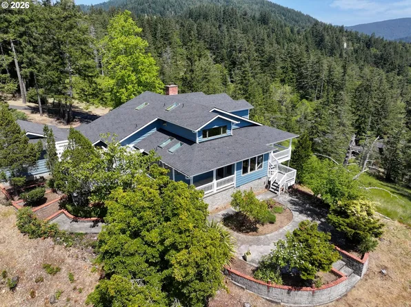95822 Quail Mountain Rd, Gold Beach, OR 97444