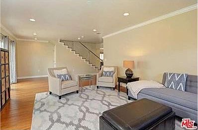 1st image of 3220 Colonial Ave