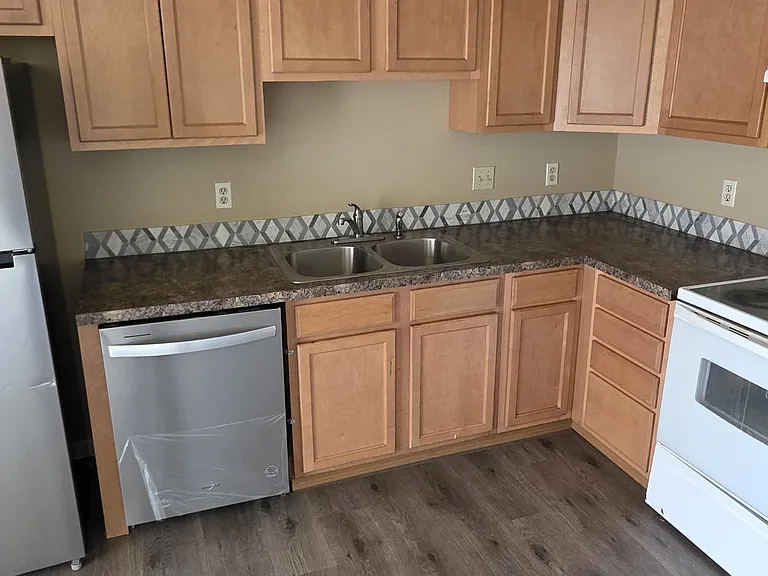 113 NE Timberlake St — Photo 7