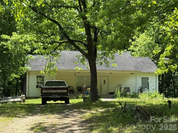 4355 Bob St, Claremont, NC 28610