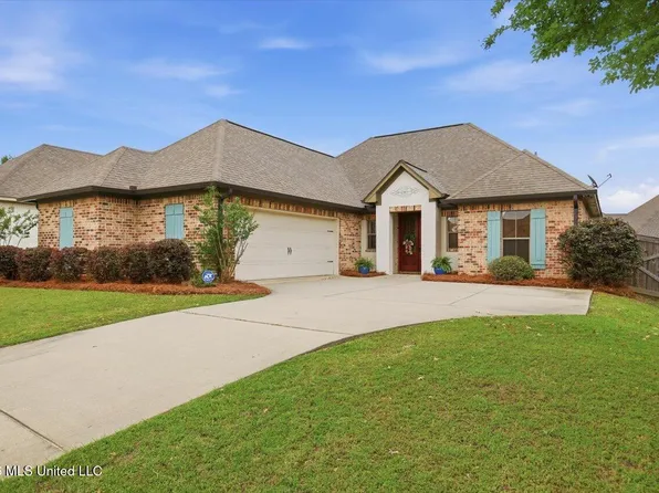135 Grace Dr, Flowood, MS 39232
