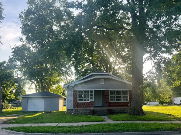 1732 N 25th St, Terre Haute, IN 47804