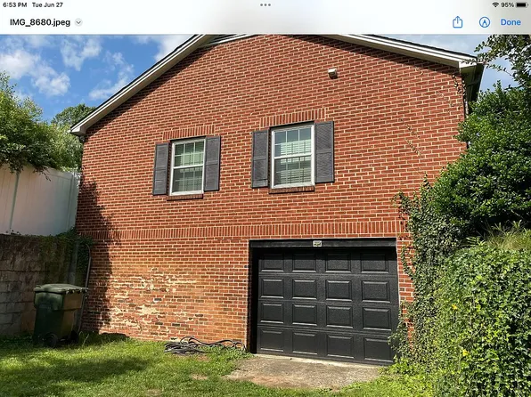 1076 16th Ave NW, Hickory, NC 28601