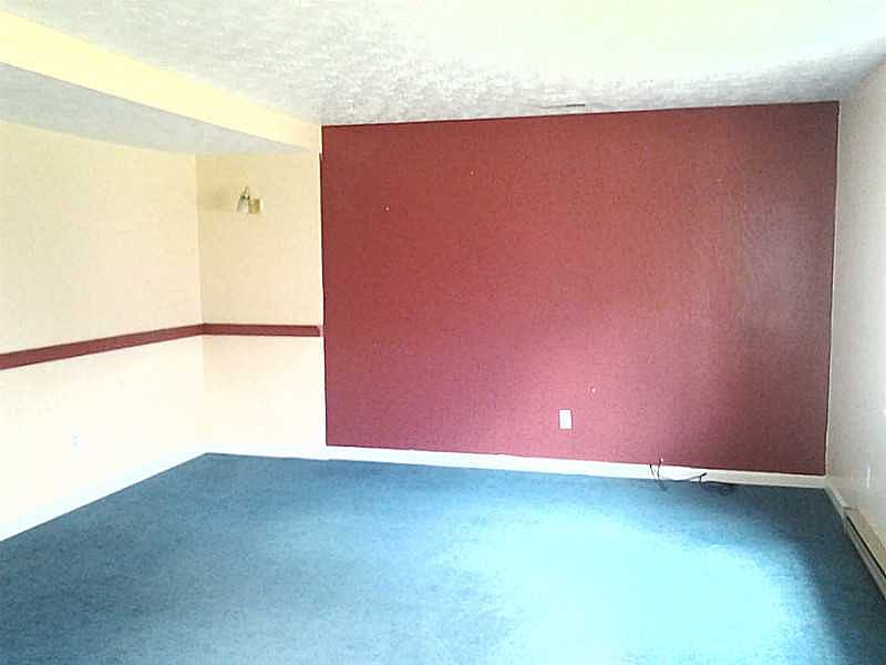 1st image of 740 Holiday Dr