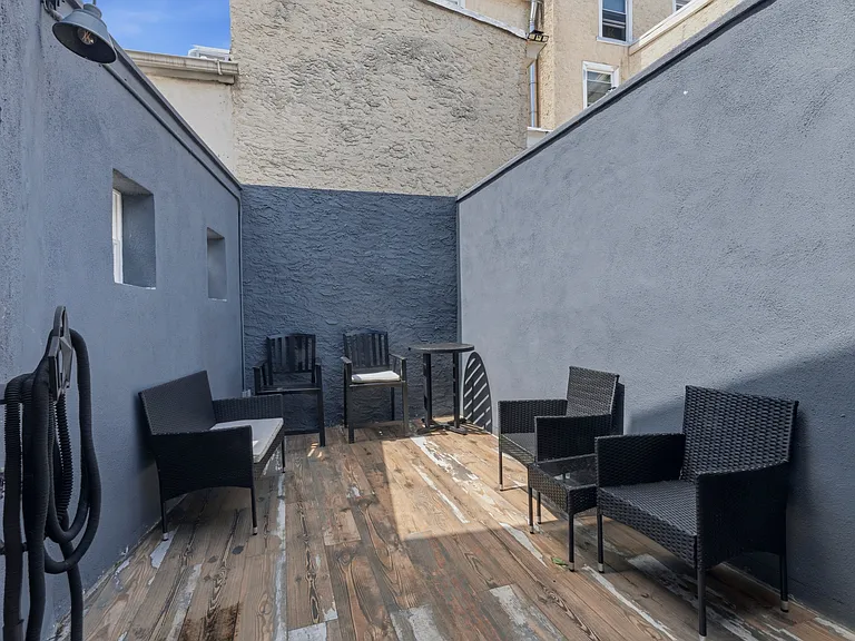 4331 Cresson St — Photo 16
