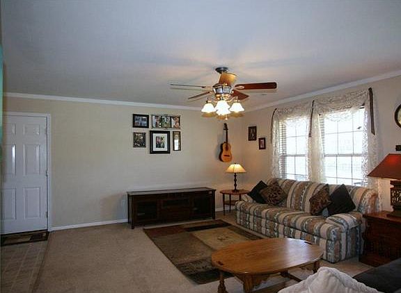 2nd image of 214 Parkway Dr