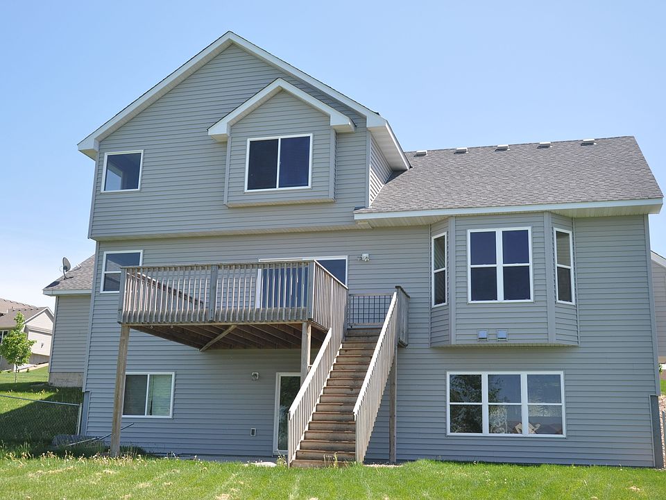 2nd image of 1111 Park Ln SE