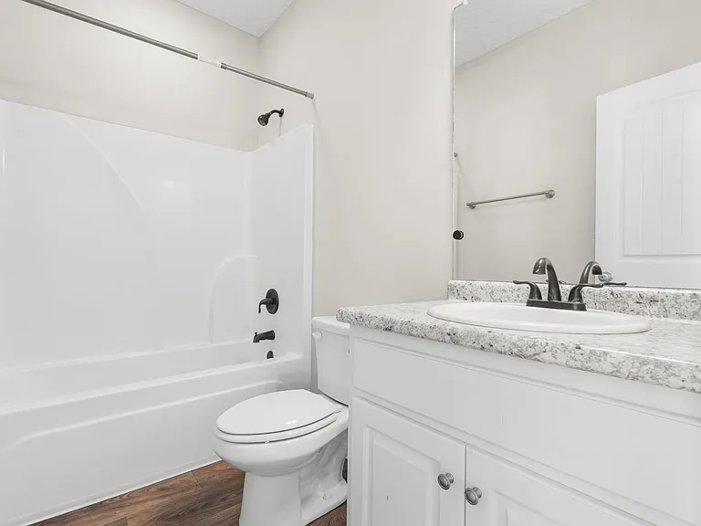 27 W Grady St — Photo 8