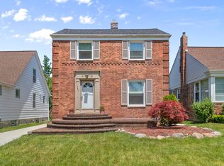 1640 Brys Dr, Grosse Pointe Woods, MI