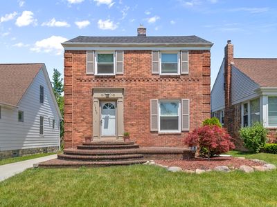 1640 Brys Dr, Grosse Pointe Woods, MI, 48236