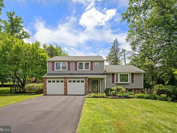10 Hickory Dr, Doylestown, PA 18901