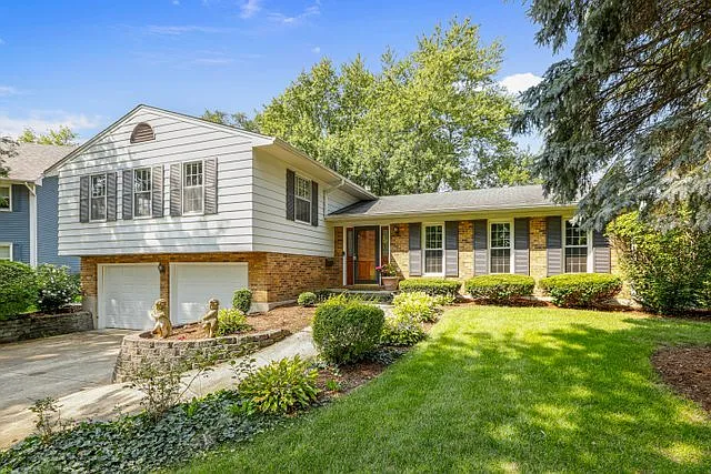 5826 Prince Ct photo 1