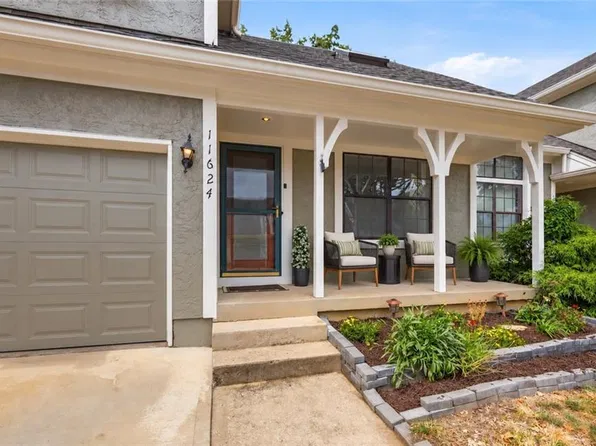 11624 W 113th St, Overland Park, KS 66210
