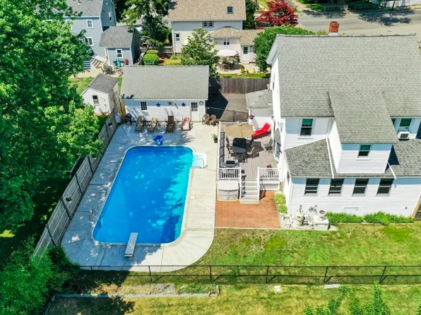 9 Aspinwall Ave, Weymouth, MA 02191