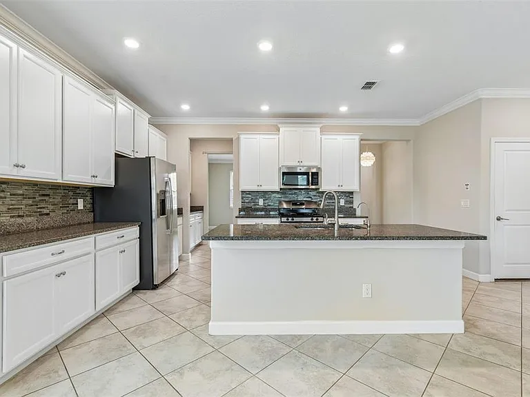 25057 Lambrusco Loop — Photo 13