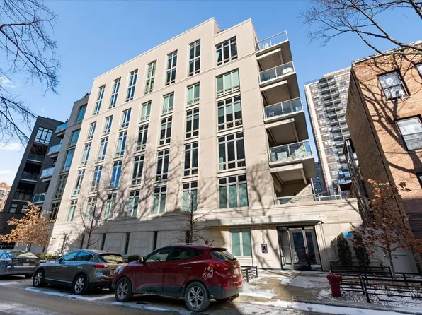 (undisclosed Address), Chicago, IL 60614