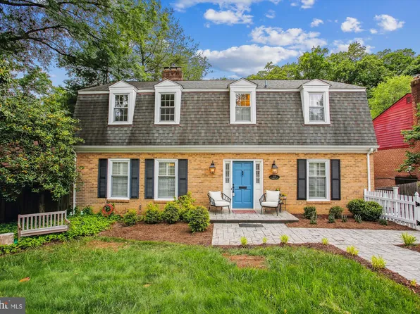 1110 N Howard St, Alexandria, VA 22304