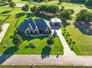 1387 Shadow Lakes Dr, Wills Point, TX 75169