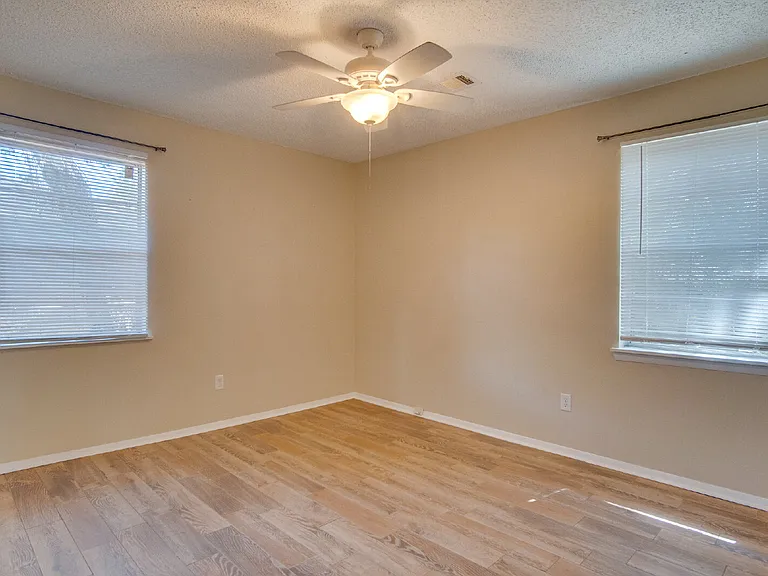 386 Quigley Rd — Photo 14