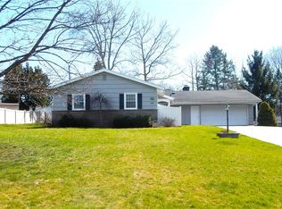 43 Brush Hollow Rd, Rochester, NY 14626