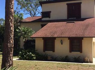 1470 Oakes Blvd, Naples, FL 34119