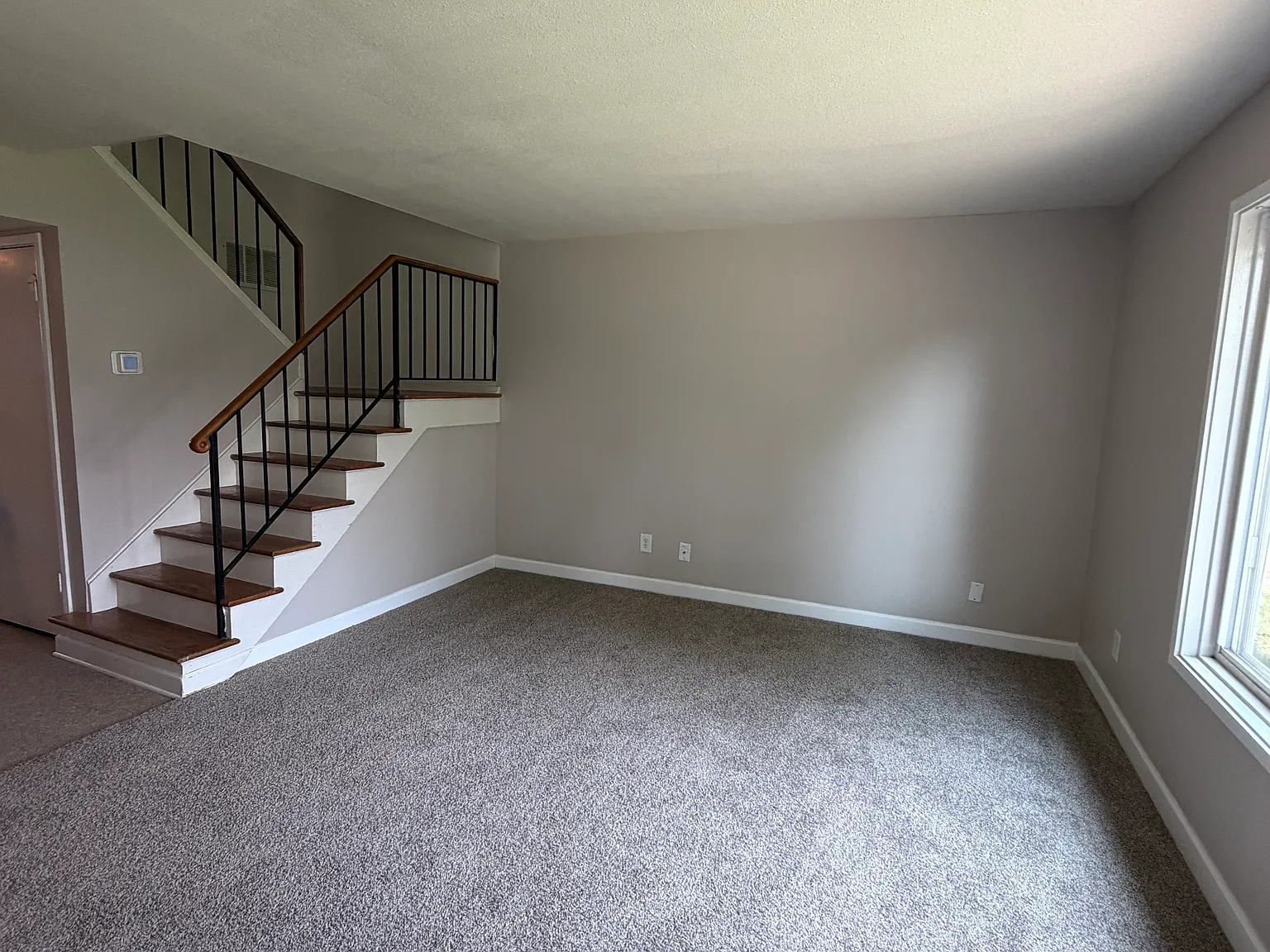 4 bed, 1550 sqft, $1,200 — Photo 3