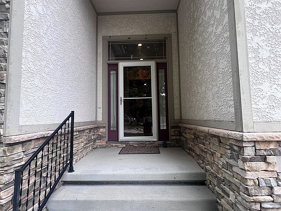 3rd image of 125 61st St