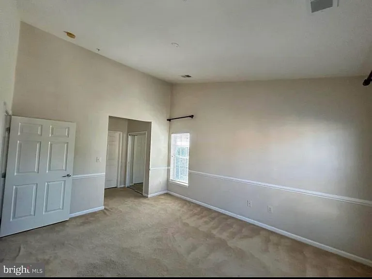 7210 Darby Downs #R — Photo 13