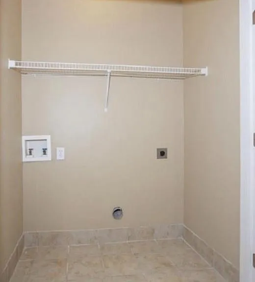 870 Mayson Turner Rd NW — Photo 4