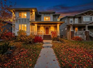 161 S Rainbow Falls Gln, Chestermere, AB T1X0S5